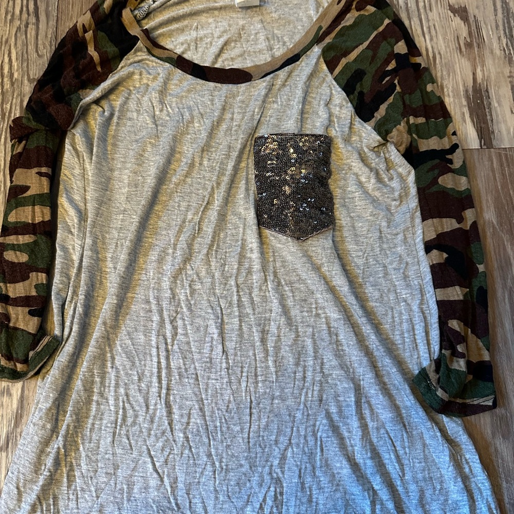 Small Camouflage Long Sleeve Tee with Sequin Pocket